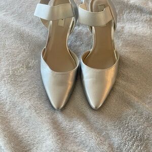 Vera Wang Elegant Silver Women's Shoes